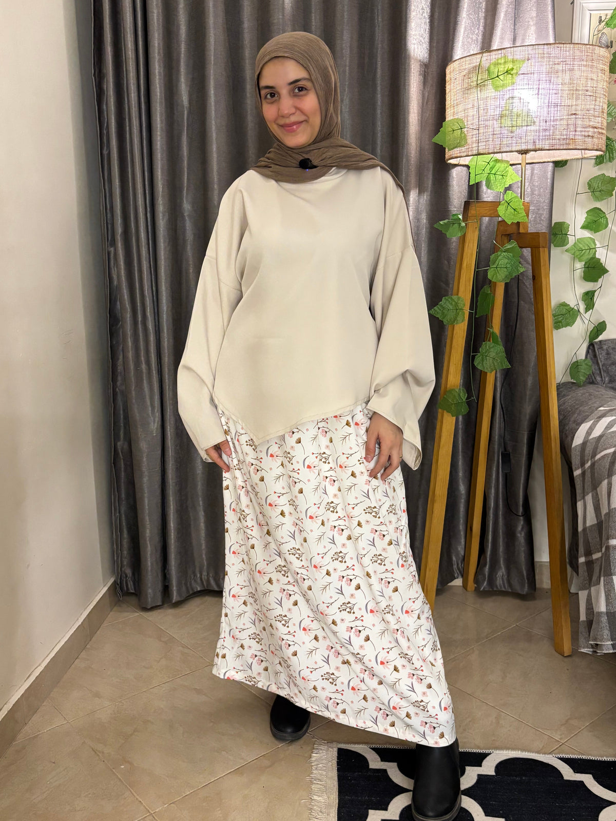 جيبة منقوشة بيج